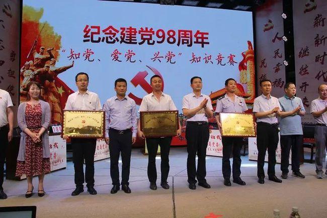 非主流发型和古惑仔发型哪个吓人？